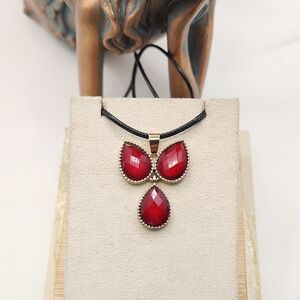 Elegant Blood Drops Pendant Necklace